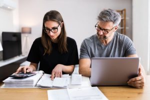 Read more about the article Mid-Year Check-In: 7 Tips to work towards Hitting Your Financial Goals in 2025