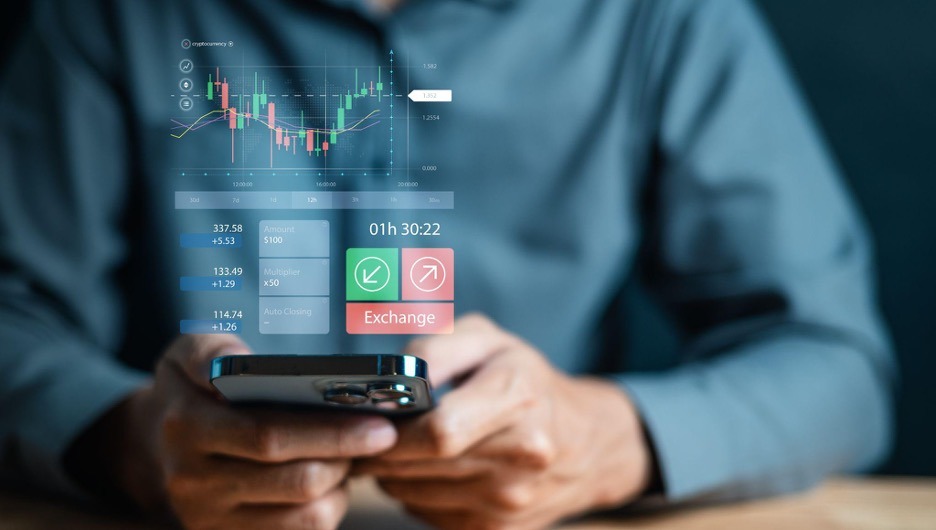 You are currently viewing Is It Worth It Investing in Cryptocurrency in 2025?